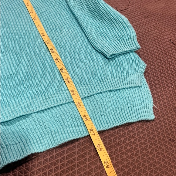 525 Sweater
Small
Light Blue - Picture 4 of 6